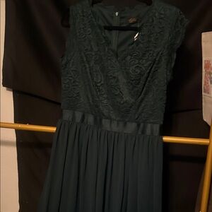 Chic Forest Green Lace Maxi Dress